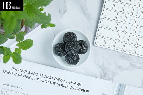 食品類芝麻丸產品靜物場景圖拍攝指南 融入營養土元素的創意呈現